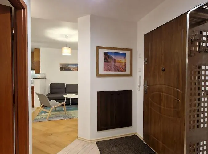 Avis Kaskada Redlowska * غدينيا